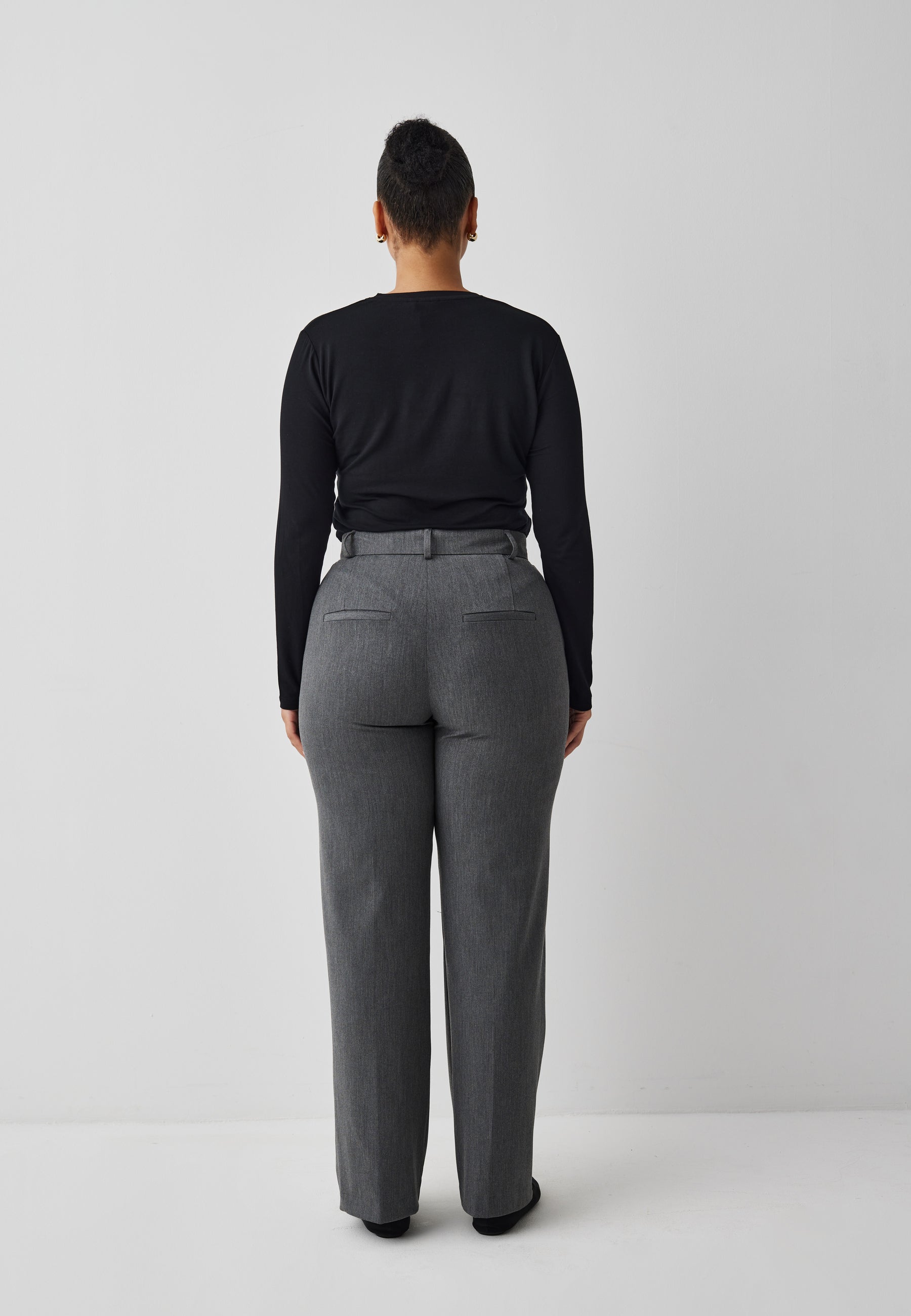 Lucy-M_Medium Melange_Model_